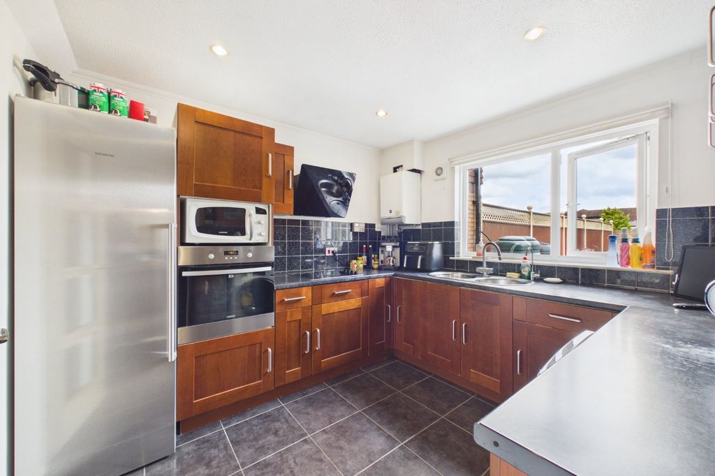 Property photo 2 of 13 Picture No. 08