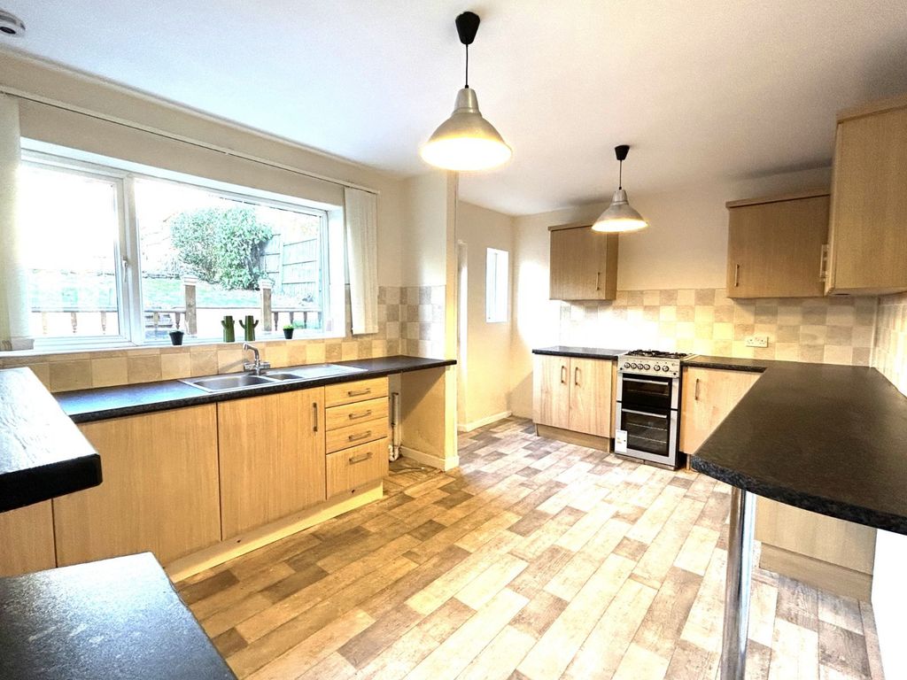 Property photo 2 of 10 Kitchen Diner