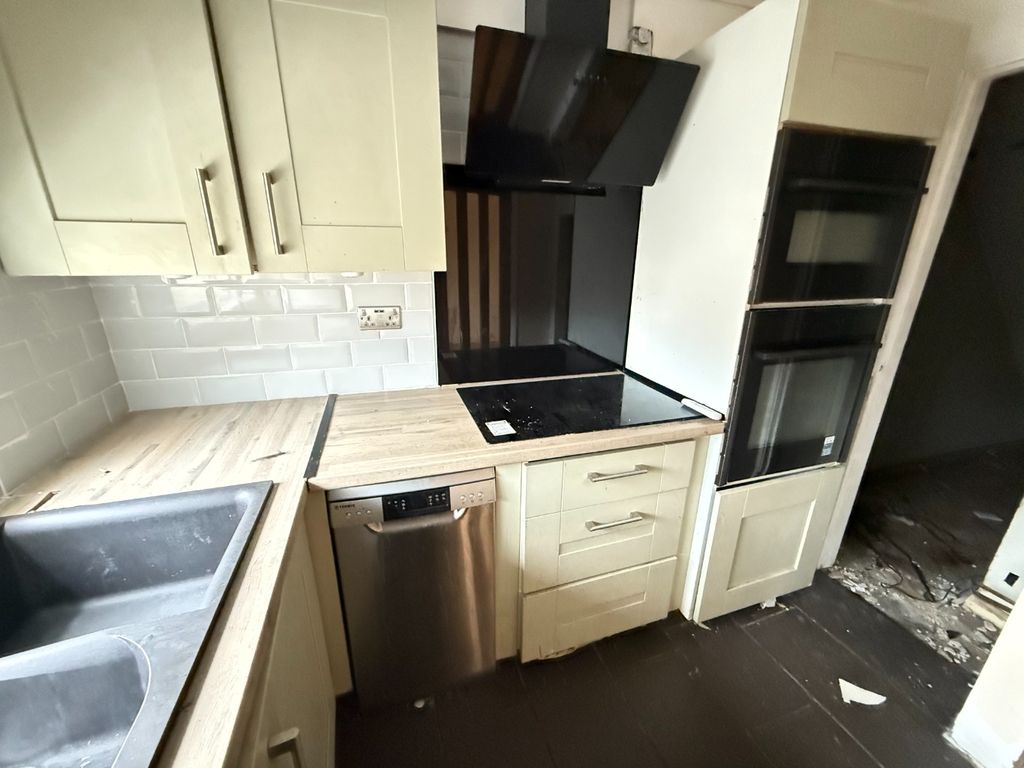 Property photo 3 of 9 3729407