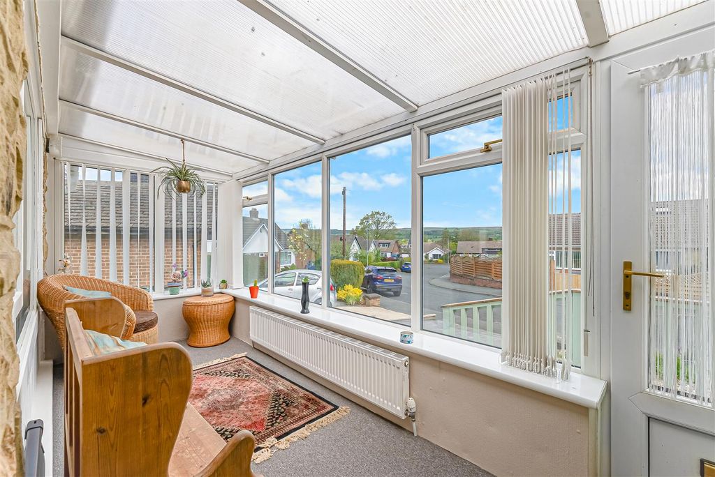 Property photo 3 of 20 Front Conservatory