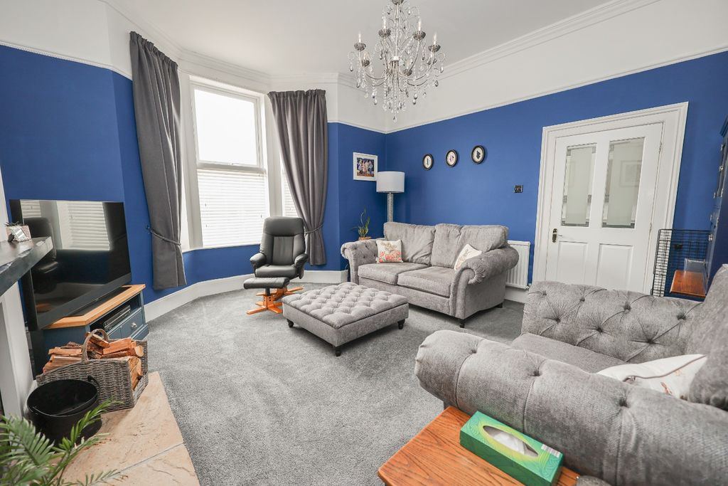 Property photo 3 of 33 4406804