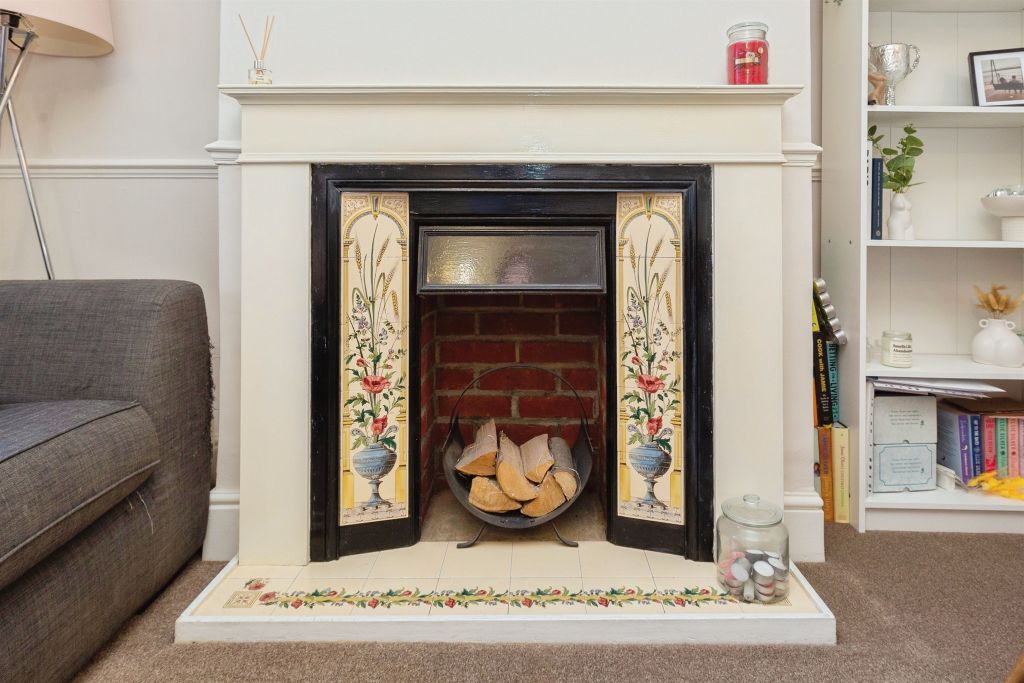 Property photo 3 of 19