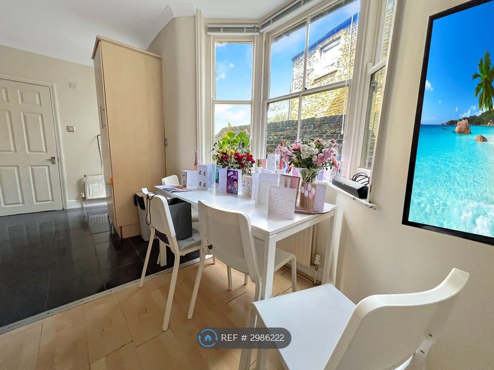 Property photo 2 of 6 Dining Area
