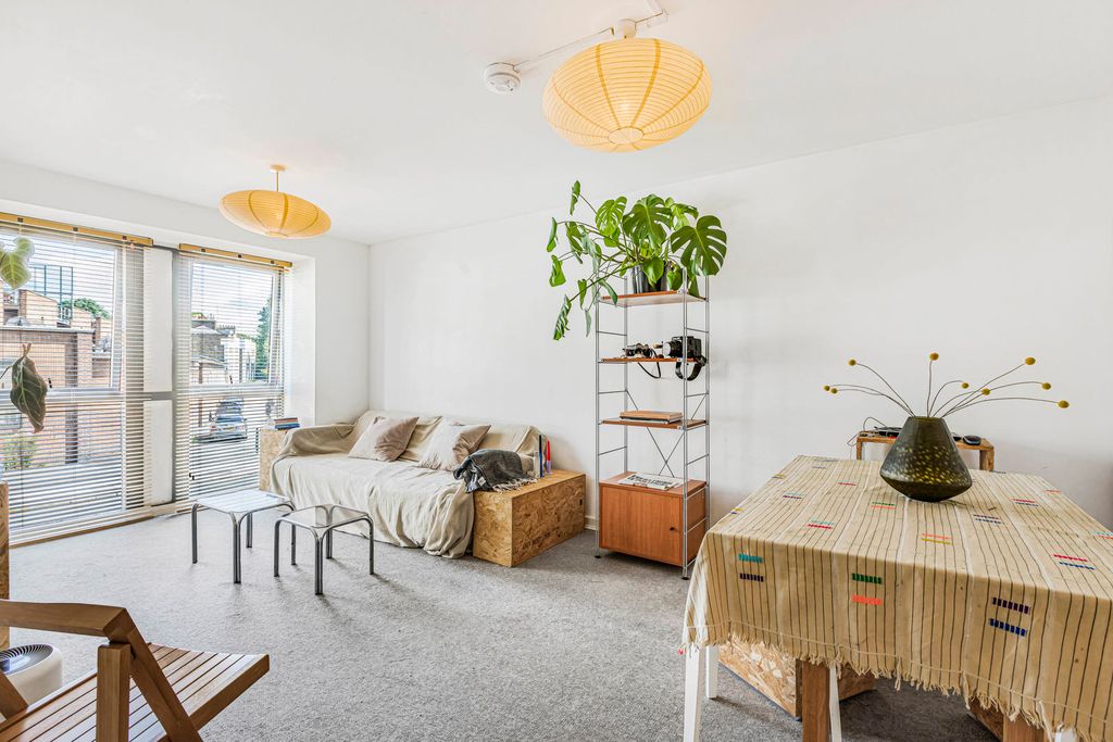 Property photo 1 of 12 Reception Room
