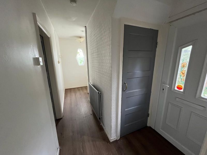 Property photo 3 of 15 Entrance Hallway