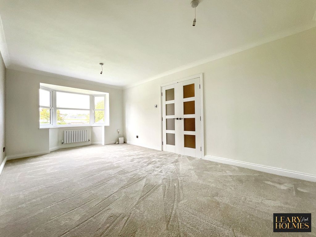 Property photo 3 of 32