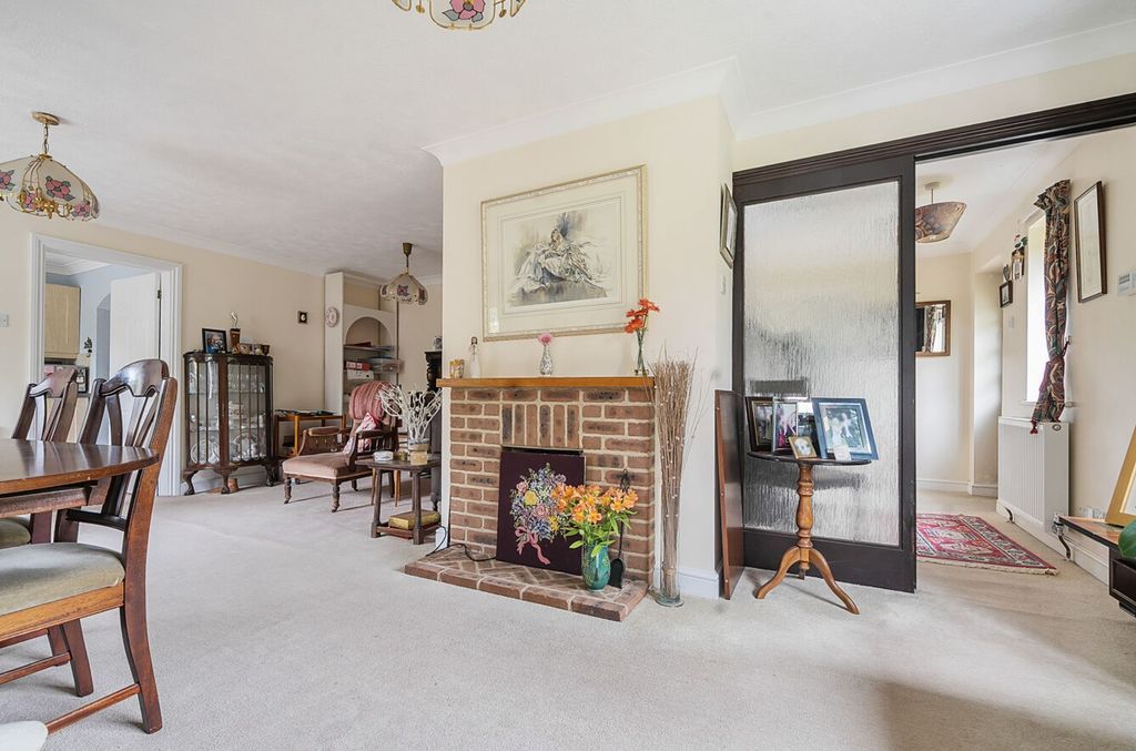 Property photo 3 of 19
