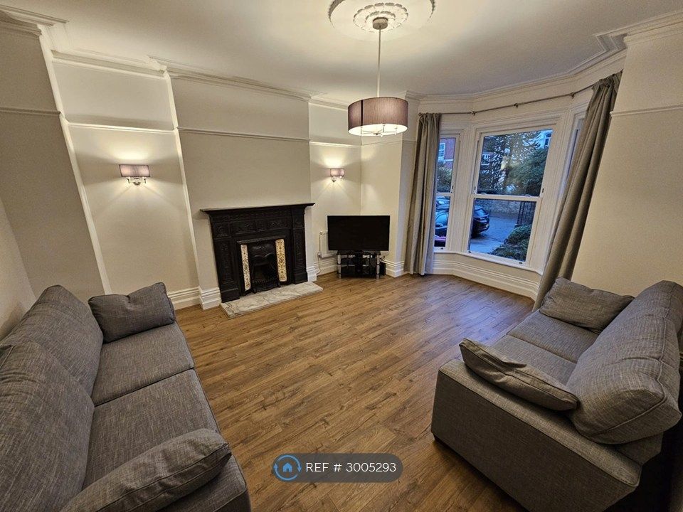 Property photo 2 of 21