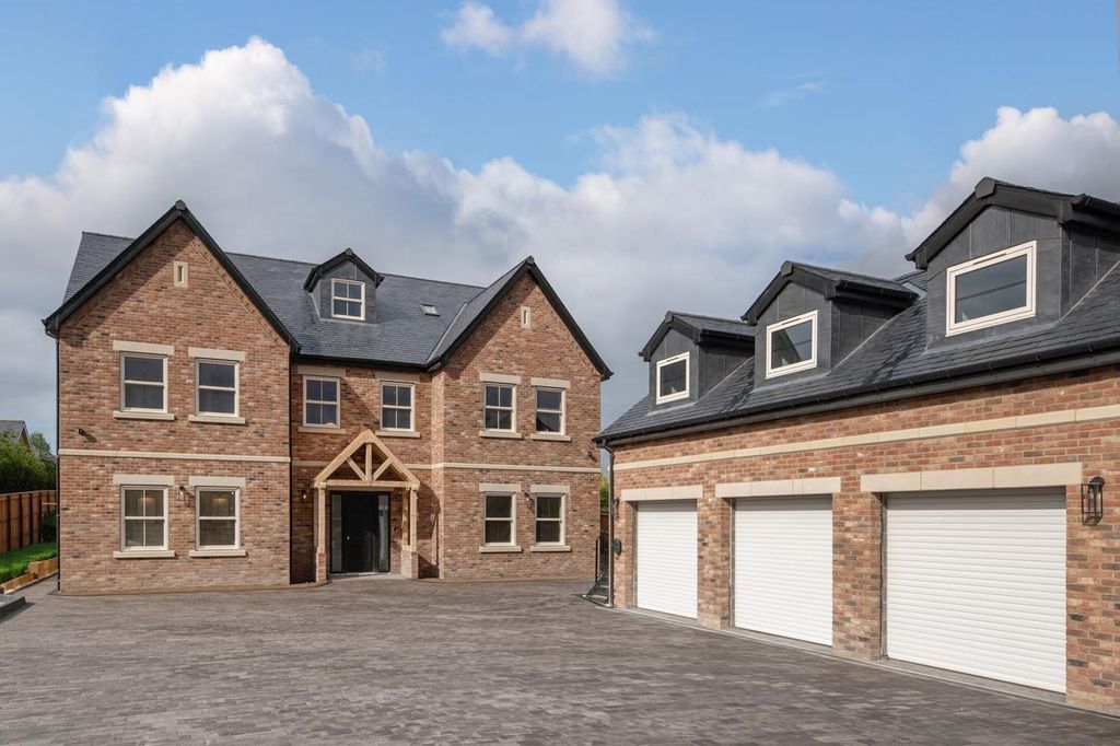 Property photo 1 of 21