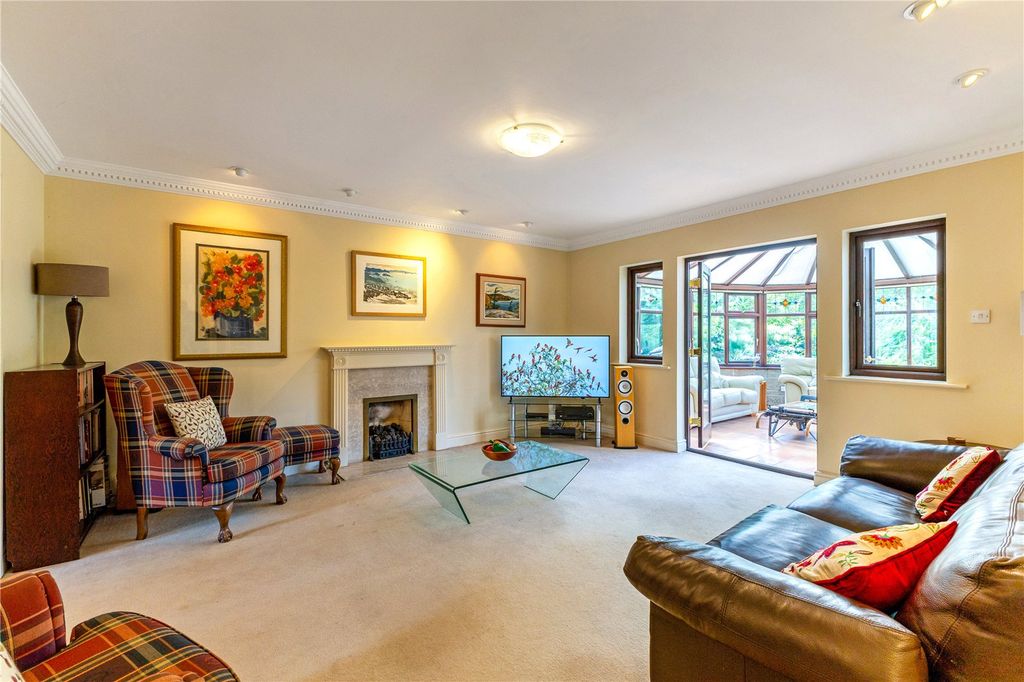 Property photo 3 of 19 Drawing Room