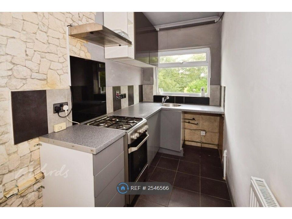 Property photo 3 of 23
