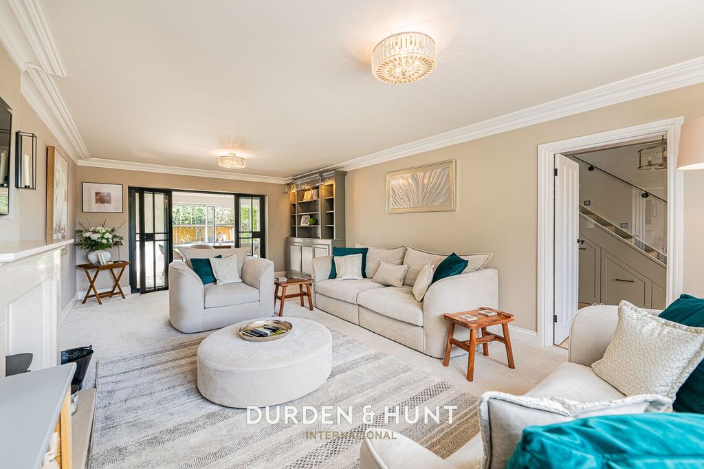 Property photo 3 of 45