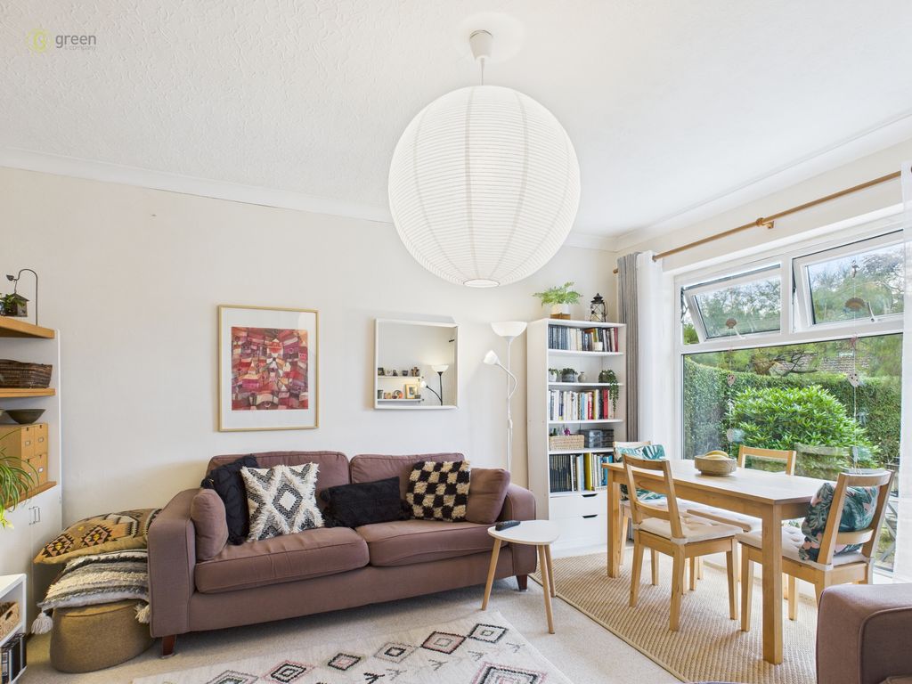 Property photo 2 of 32