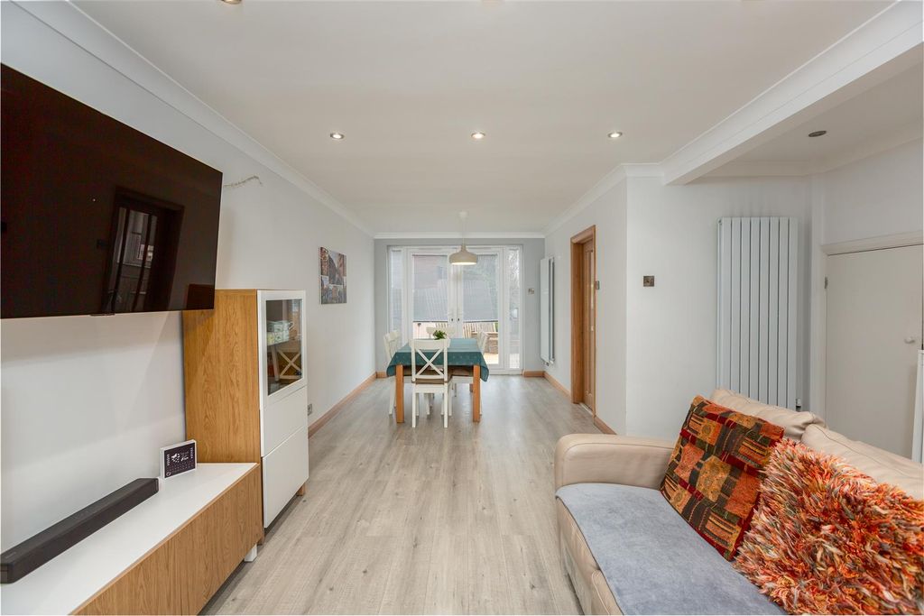 Property photo 2 of 38 Cz0A7817-Edit.Jpg