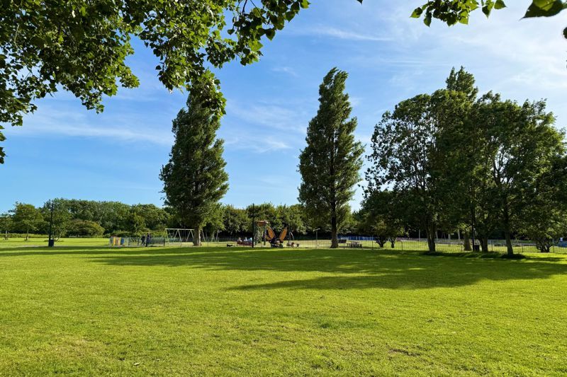 Property photo 2 of 20 Green Space/Park To Front