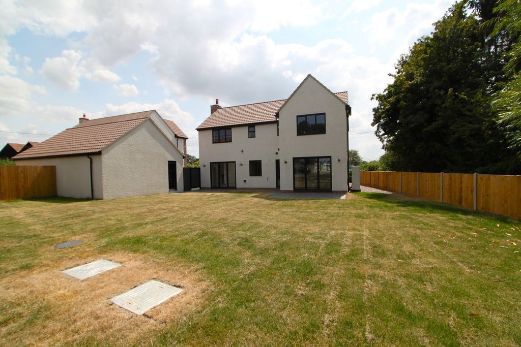 Property photo 1 of 23