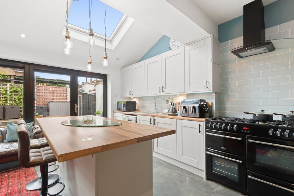 Property photo 3 of 13 Picture No. 20