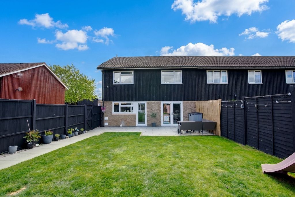 Property photo 2 of 18