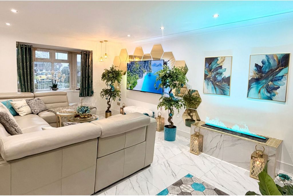 Property photo 2 of 15 Living Room