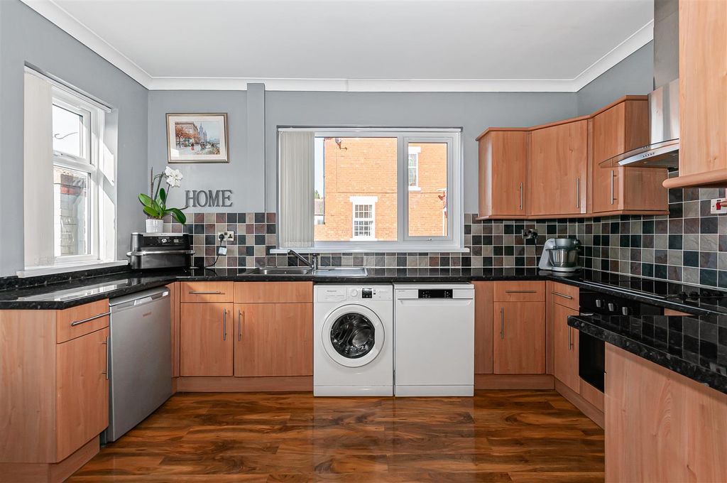Additional image 4 of 3 bed semi-detached house for saleWestfield Avenue, Goole DN14
