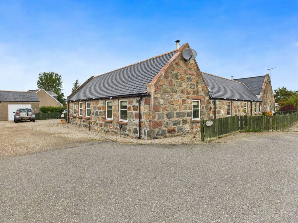 Property photo 1 of 32