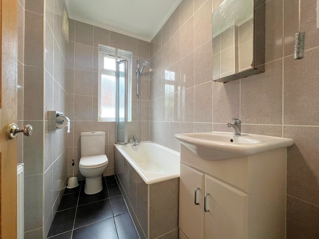 Property photo 2 of 10 Photo-2025-08-28-15-33-12