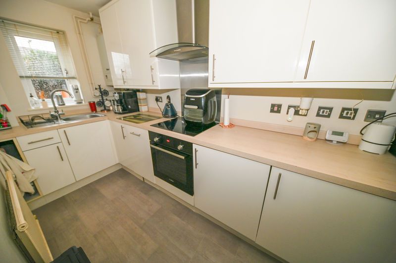 Property photo 3 of 10 Photo 6