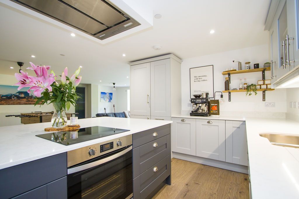 Additional image 11 of 2 bed flat for saleBay View, Old Barry Road, Penarth CF64