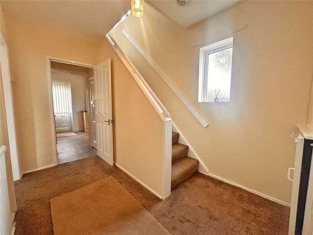 Property photo 3 of 19 Picture No. 04