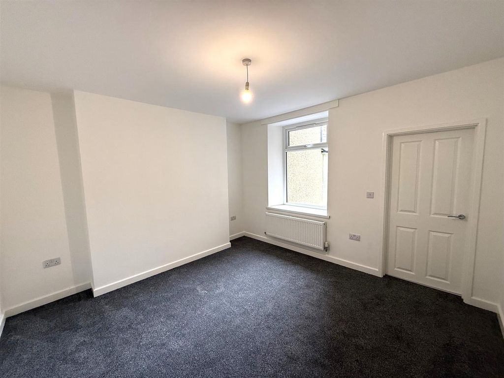 Additional image 6 of Property to rentWestern Terrace, Cross Keys, Newport NP11