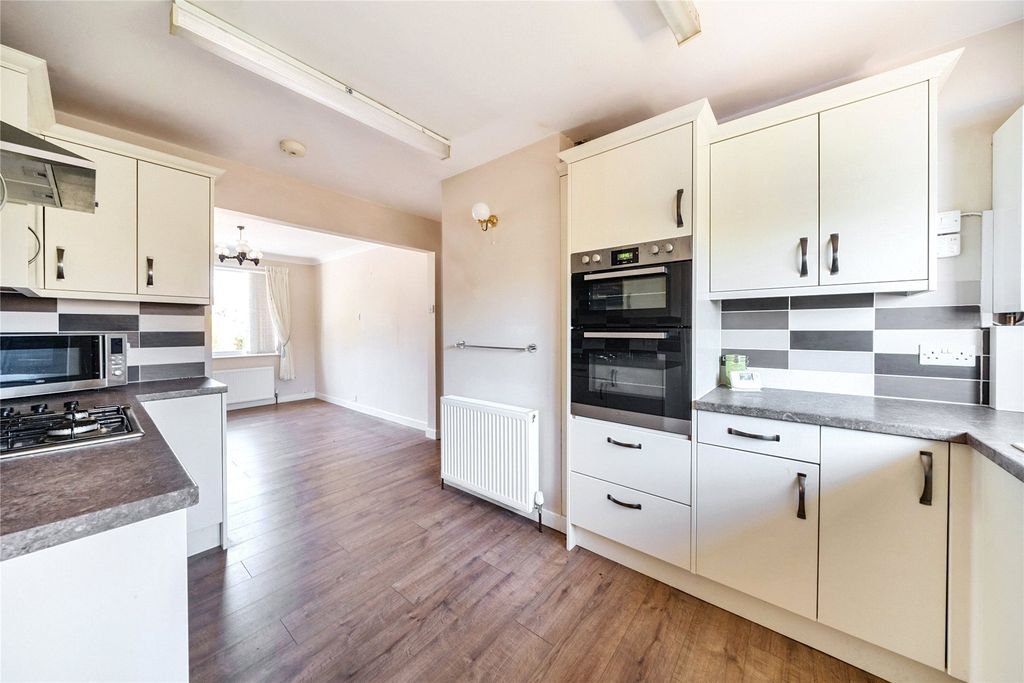 Property photo 3 of 25 Picture No. 91