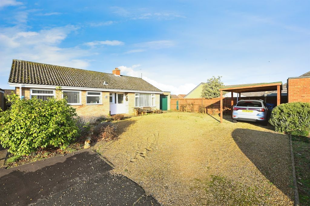 Property photo 2 of 18