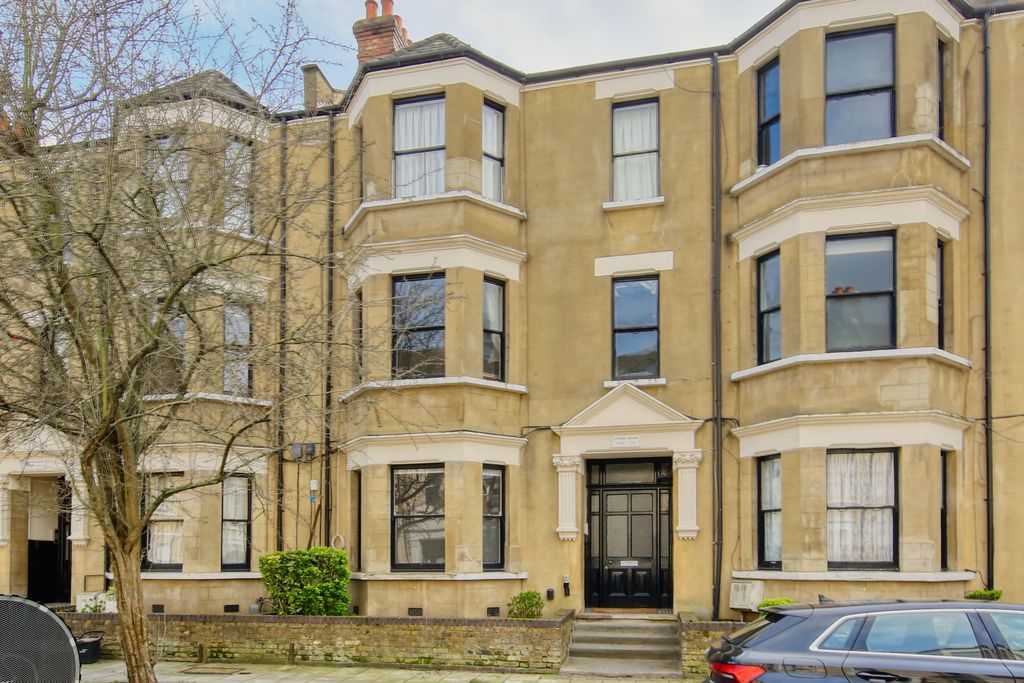 Property photo 2 of 12