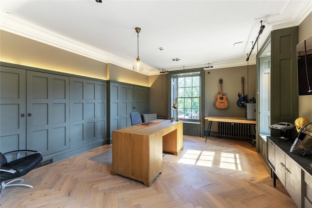 Additional image 19 of 6 bed detached house for saleChurch Gate, High Street, Edlesborough, Buckinghamshire LU6