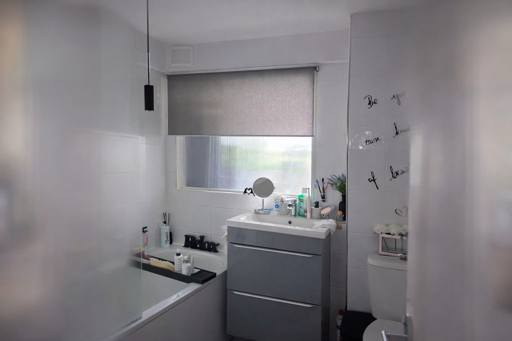Additional image 12 of 2 bed flat for saleSavoy Court, Woolcombe Road, Portland, Dorset DT5