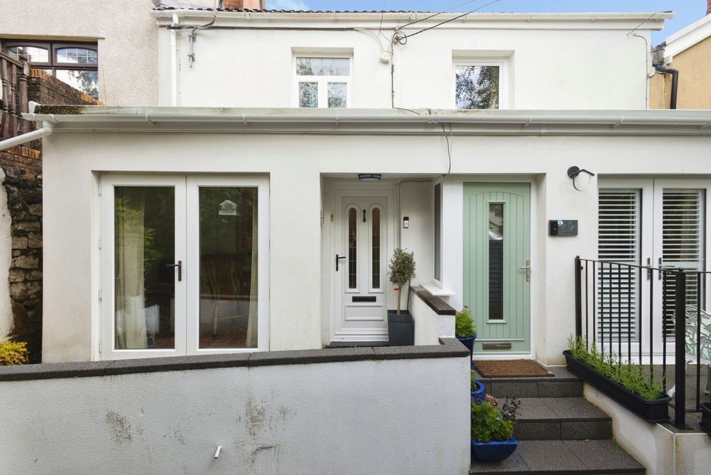 Property photo 1 of 15 Pbox-Img.Jpg