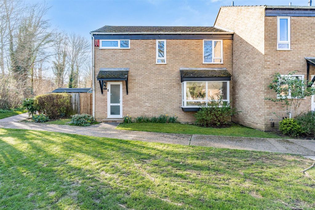 Property photo 1 of 21 84 Chapel Wood-Hr2.Jpg