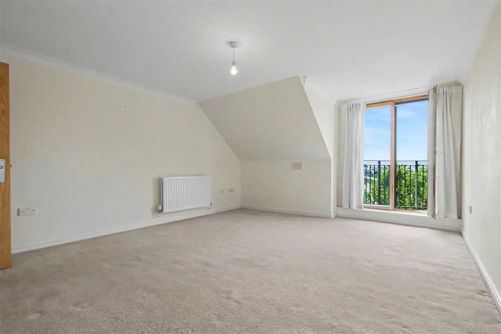 Property photo 2 of 15 Img_8998.Jpg