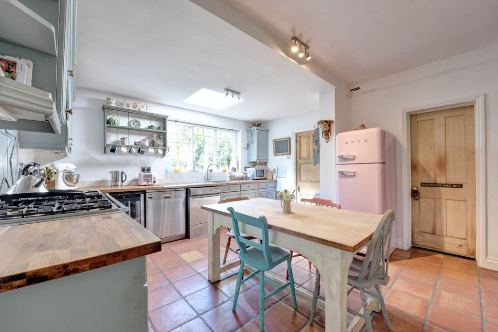 Property photo 3 of 17
