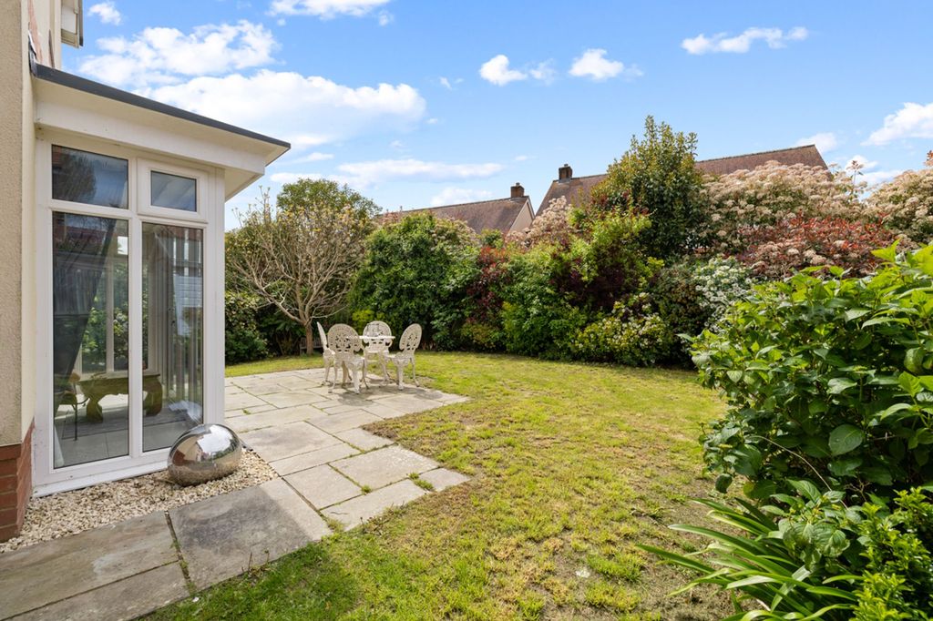 Additional image 9 of 4 bed detached house for saleLeachman Way, Petersfield GU31