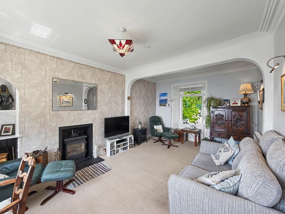 Property photo 3 of 43