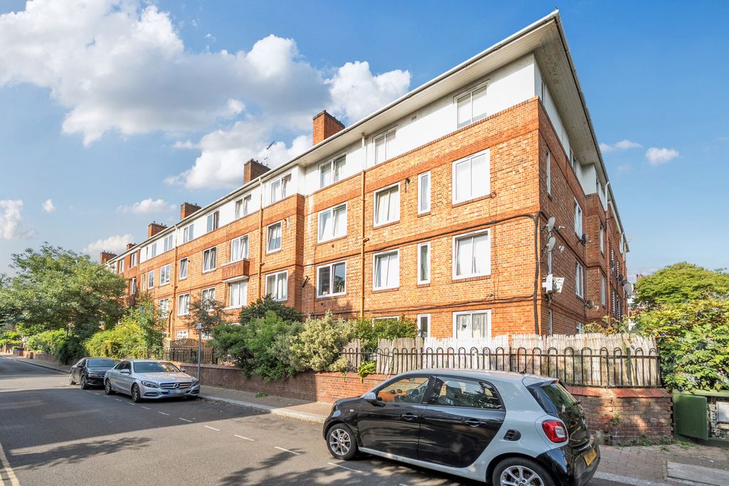 Property photo 2 of 14 1481020-2-6A3976E...