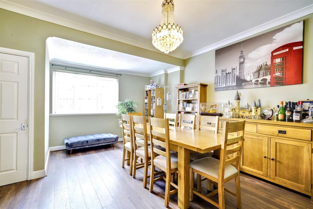 Property photo 3 of 32 Dining Room