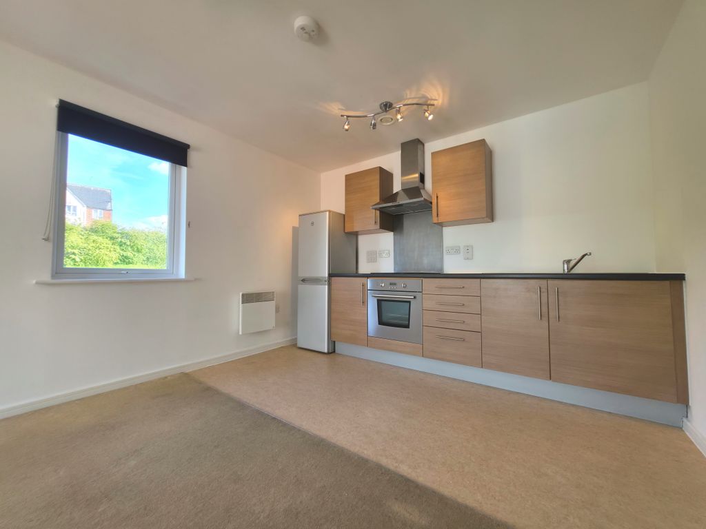 Property photo 2 of 28