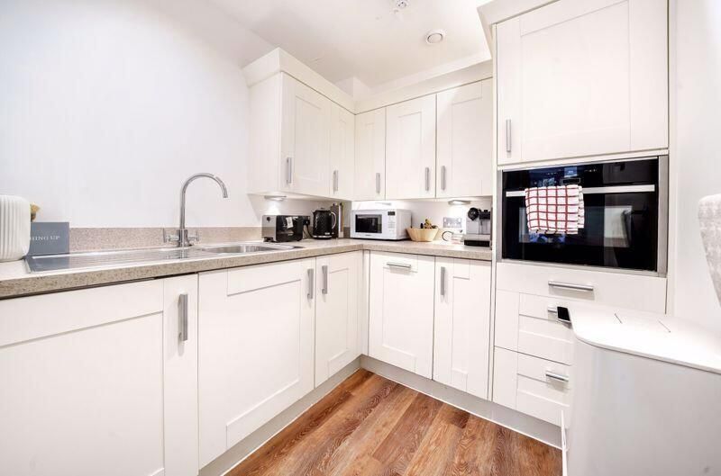 Property photo 3 of 23 Kitchen