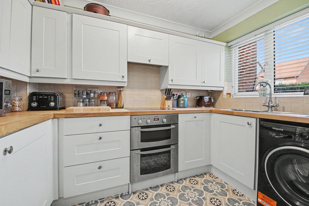 Property photo 3 of 15