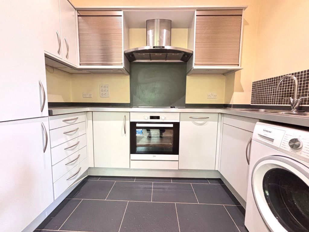 Property photo 3 of 10 Picture 3