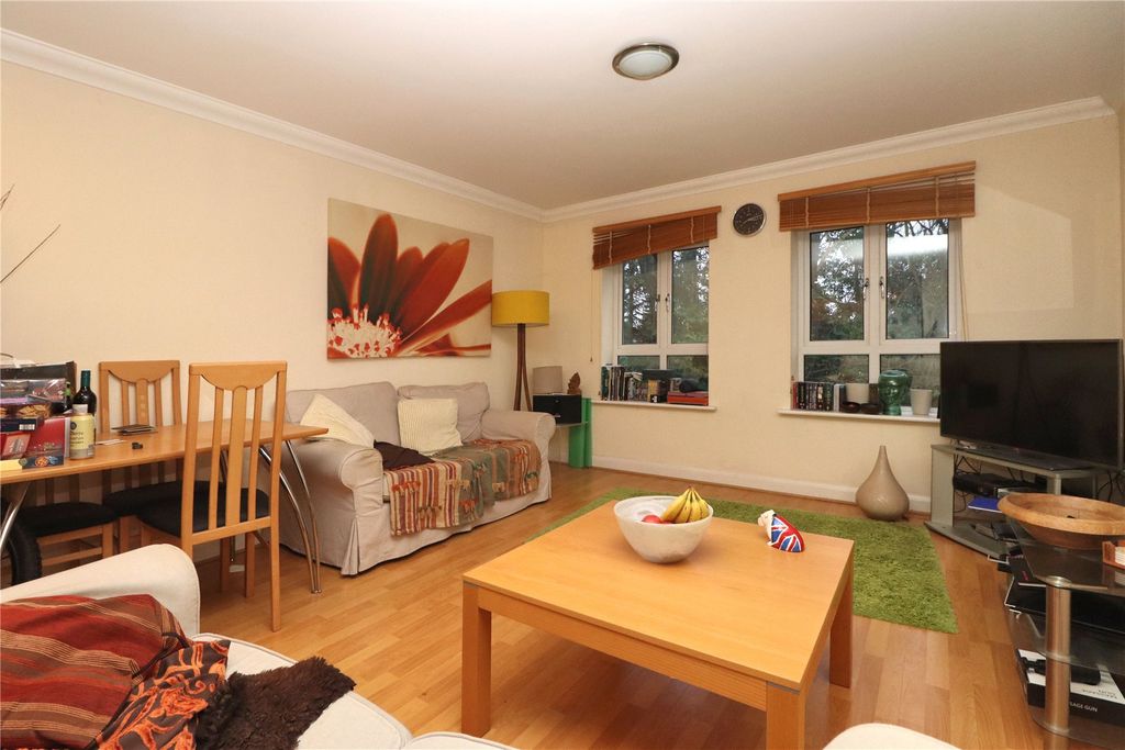 Property photo 3 of 10 Picture No. 02