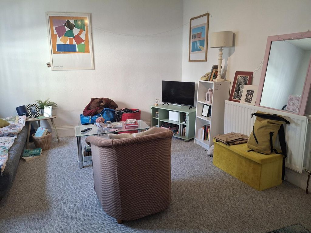 Property photo 3 of 8 Living Room
