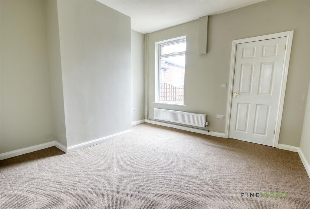 Property photo 3 of 13 Dining Room